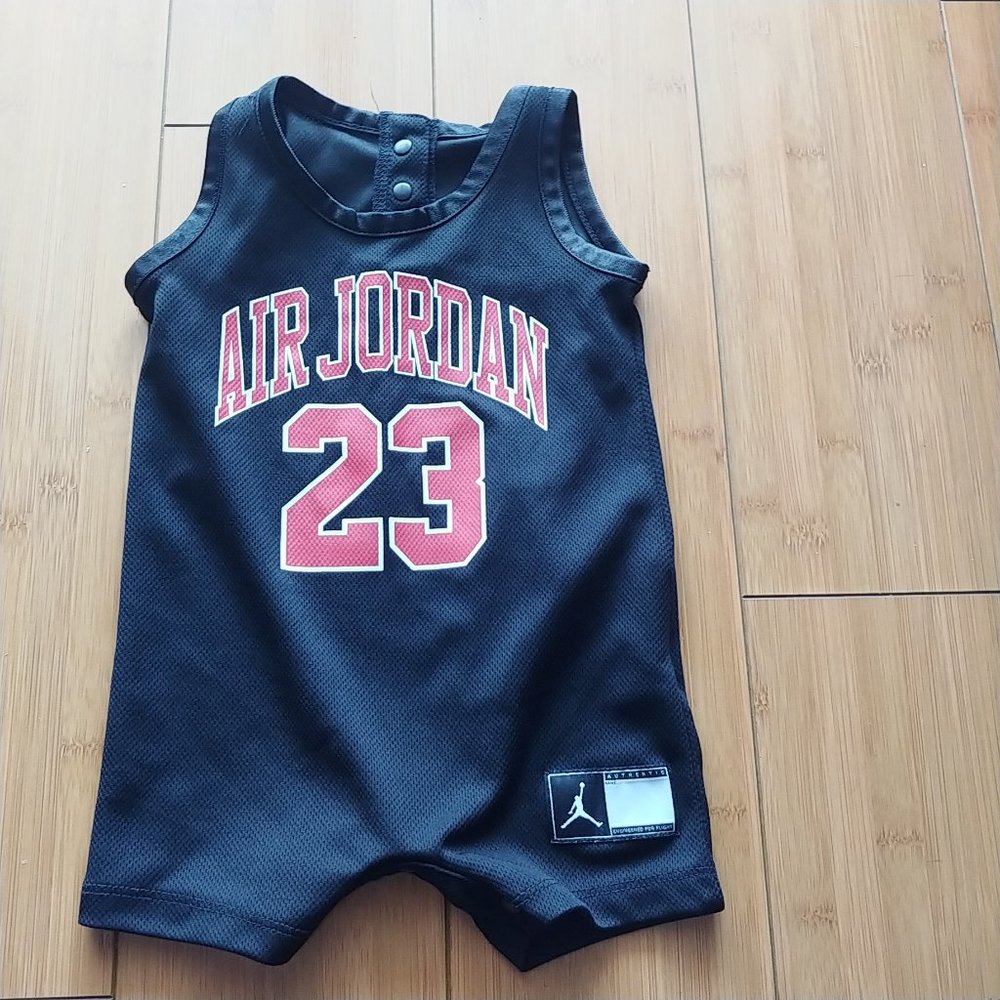 Nike Air Jordan Baby Infant 1 Piece Size 6 Months Black Sleevelss
